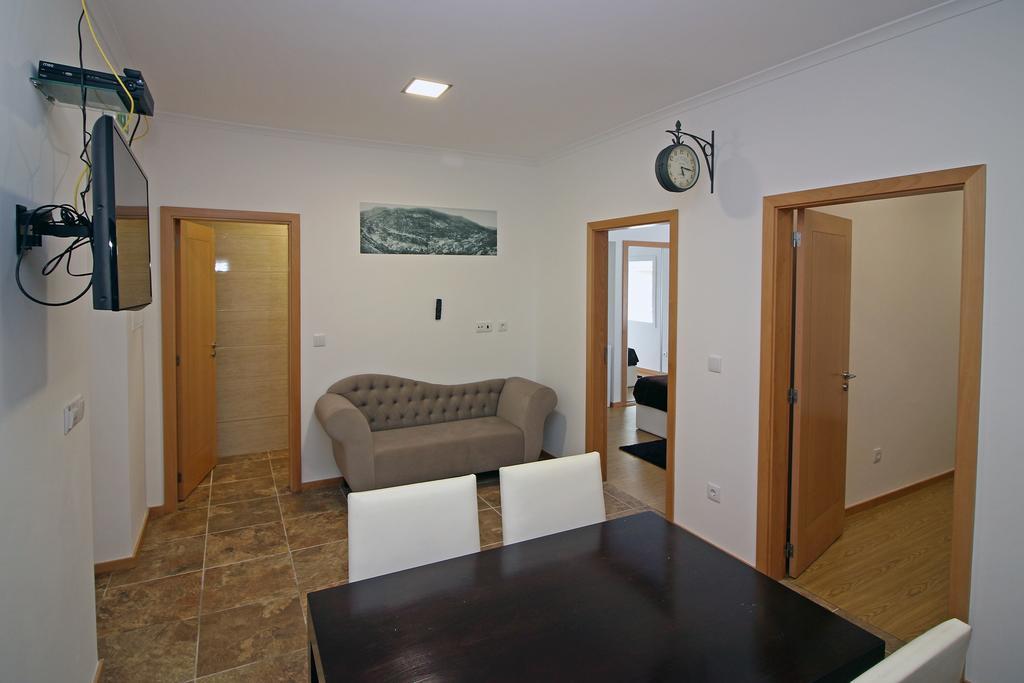 Geresiana Apartamentos Exteriör bild